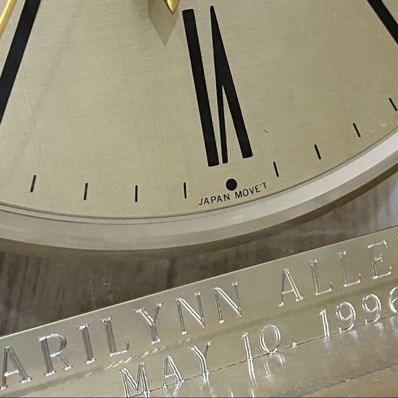 BULOVA Grand Prix B-1700 Gold-tone Brass Mantle Clock - Picture 11 of 14